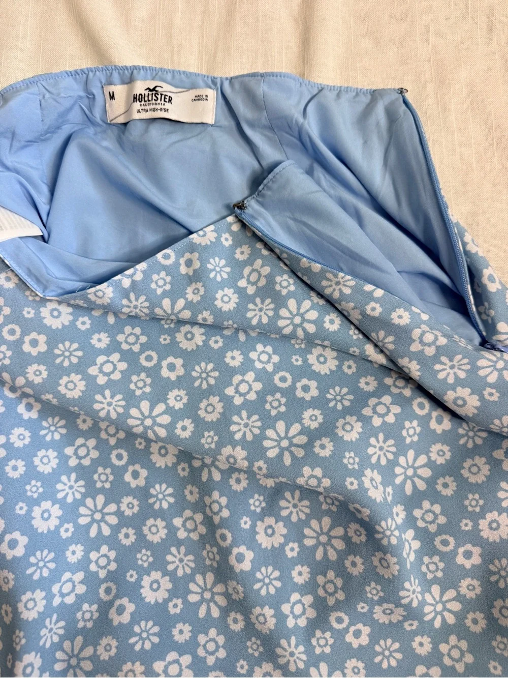 Hollister Floral Mini Skirt Bundle Medium Blue Pink EUC Lot of 2